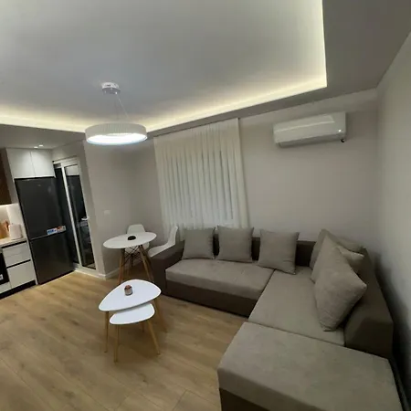 Glar 1 Bedroom M Shyri アパート